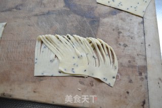 我家的过年必备小吃-【炸麻叶】的做法步骤：15