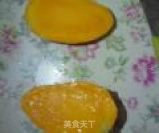 草莓酸奶配芒果的做法步骤：2