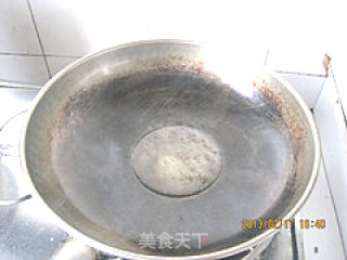 非常好吃的蒜蓉炒猪血的做法步骤：3