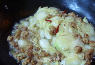肉段烧白菜的做法步骤：2
