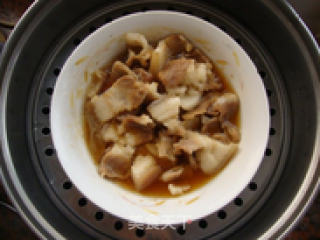 西兰花炒上肉的做法步骤：1