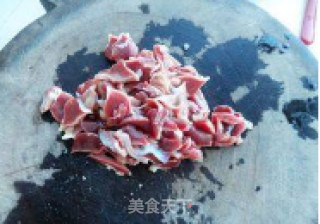 酸萝卜炒鸡胗的做法步骤：1