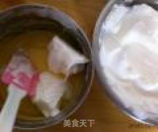 小戚风的做法步骤：7