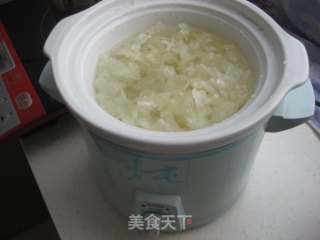 木瓜炖银耳的做法步骤：3