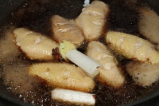 每周必吃——超级美味可乐鸡翅的做法步骤：4
