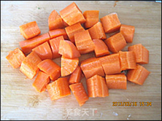 胡萝卜的最佳搭配----五花肉红烧胡萝卜的做法步骤：2