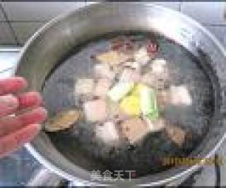 胡萝卜的最佳搭配----五花肉红烧胡萝卜的做法步骤：9