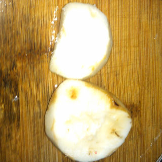 三块钱家常菜----莴苣荸荠炒豆腐干的做法步骤：2