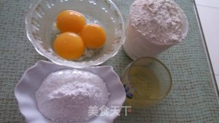 蛋黄菊花馓的做法步骤：1