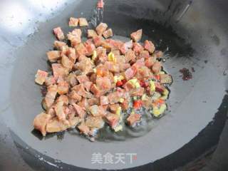 超下饭的腊肠酸萝卜丁的做法步骤：8