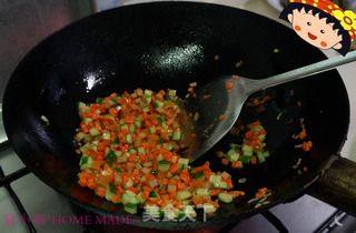 什锦菠萝饭的做法步骤：6