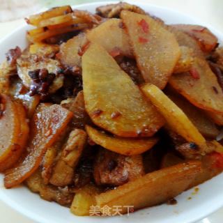 小炒萝卜五花肉的做法步骤：5