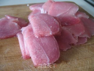土豆片炒肉的做法步骤：2