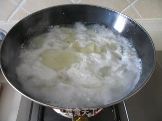 土豆片炒肉的做法步骤：4