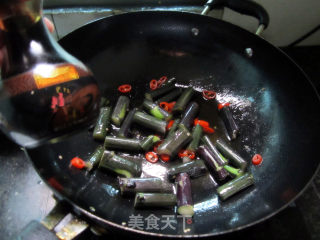 辣炒红苔菜的做法步骤：6