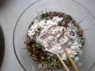 香菇鸡蛋饼的做法步骤：5