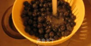 自制新鲜蓝莓果酱的做法步骤：4