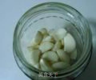 除夕夜的美味——腊八蒜的做法步骤：2