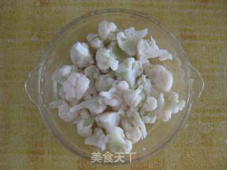 腊肠炒花菜的做法步骤：7