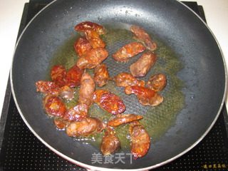 腊肠炒花菜的做法步骤：9