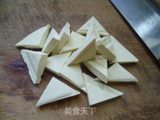 麻辣豆腐干的做法步骤：1