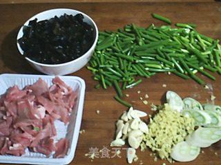 过油肉的做法步骤：1
