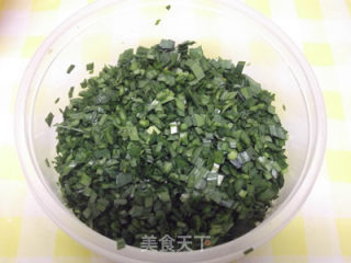 韭菜粉丝卷的做法步骤：3