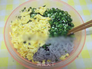 韭菜粉丝卷的做法步骤：5