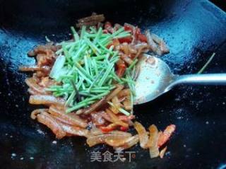 香菜辣酱猪皮的做法步骤：6