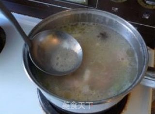 滋补养颜汤—【黄豆猪蹄汤】的做法步骤：6