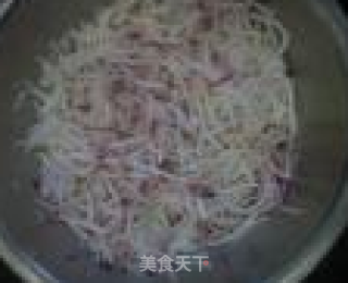 萝卜丝饼的做法步骤：1