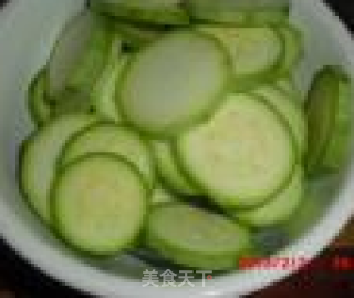 醋炝茭瓜的做法步骤：1