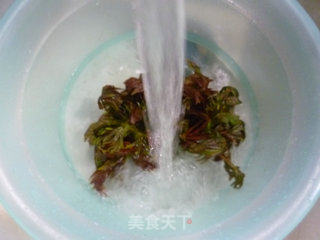 香椿炒毛豆的做法步骤：2