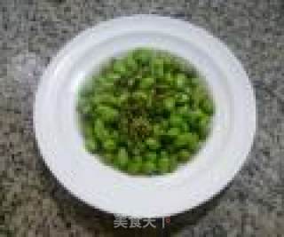 香椿炒毛豆的做法步骤：12