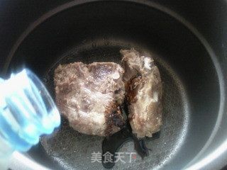 骨汤窈窕瘦身锅的做法步骤：4