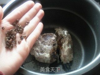 骨汤窈窕瘦身锅的做法步骤：5