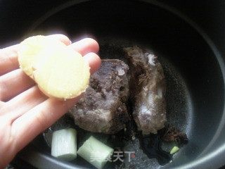 骨汤窈窕瘦身锅的做法步骤：9