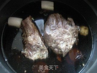 骨汤窈窕瘦身锅的做法步骤：10