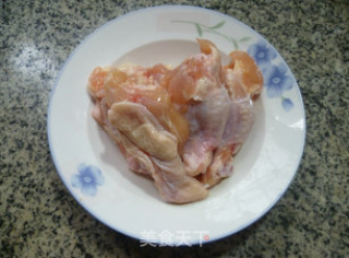 油炸麻辣鸡翅根的做法步骤：1