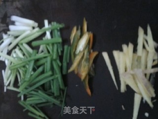 家常烧鱼头的做法步骤：2