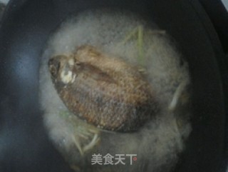 家常烧鱼头的做法步骤：6