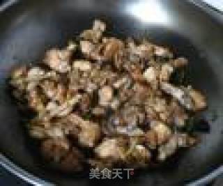 香辣酱爆牛蛙的做法步骤：7