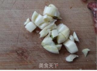 信手拈来的家常小菜——腊肠杏鲍菇的做法步骤：3
