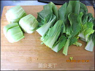 香菇油菜----绿荷漂香的做法步骤：2