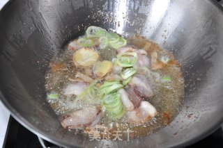 酸菜炒粉的做法步骤：7