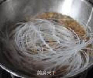 酸菜炒粉的做法步骤：11