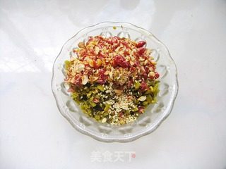 开胃助消化——酸菜果仁盒子的做法步骤：5