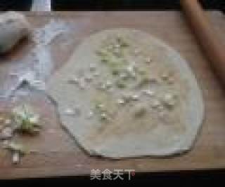 喷香葱油饼的做法步骤：3
