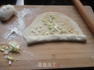 喷香葱油饼的做法步骤：4