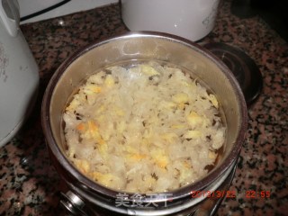 莲子银耳粥的做法步骤：3
